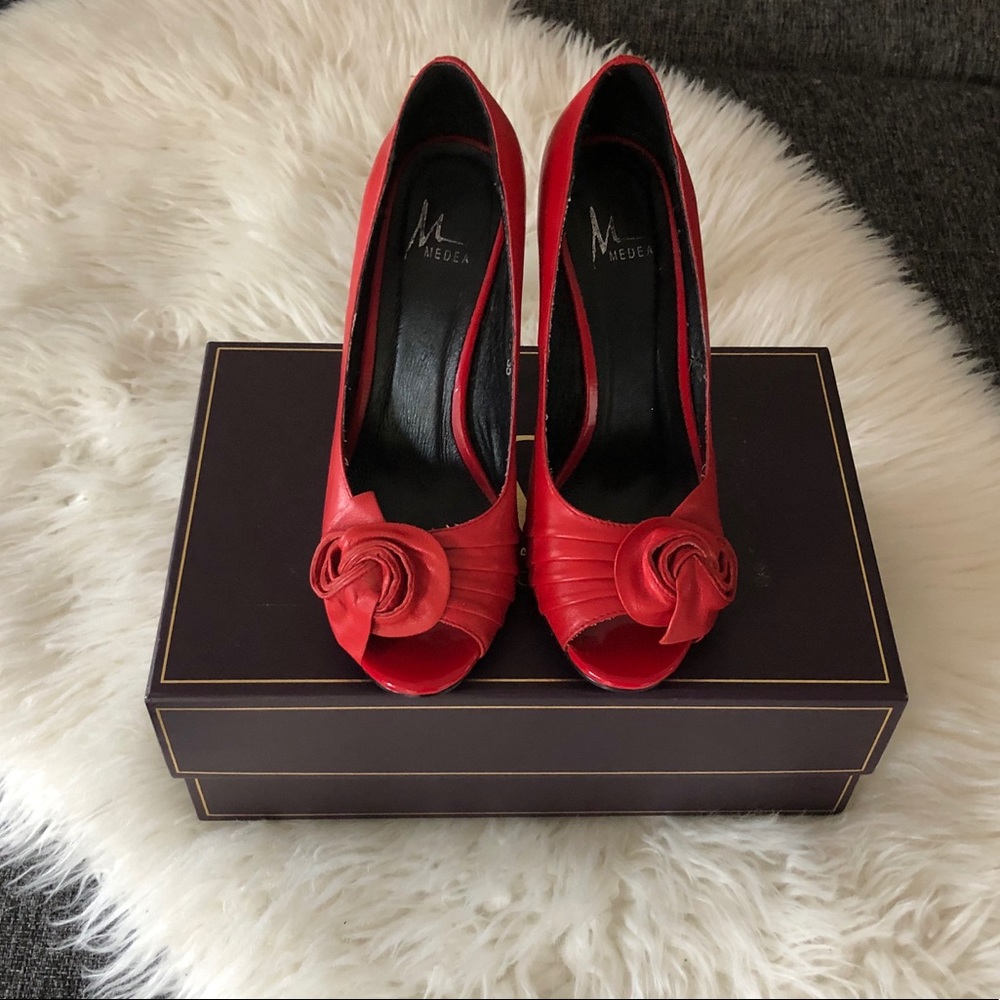 👠MEDEA Red Leather Open-Toe Heels, Size: 35 👠